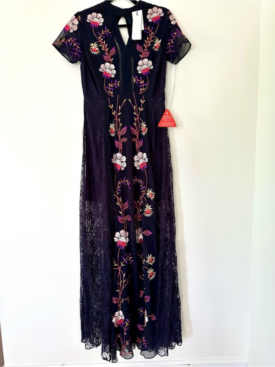 Frock And Frill Dresses & Skirts - Frock And Frill Floral Embroidered Navy Lace Maxi Dress Women's Size 6